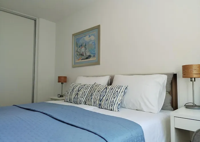 Beachfront Apartment Suncana